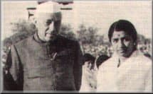 Lata with Pt. Nehru