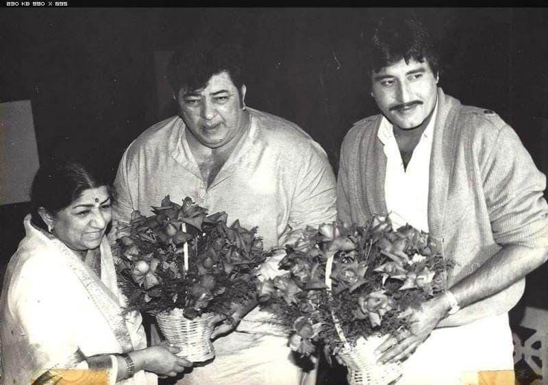 Lata with Amjad Khana and Vinod Khanna